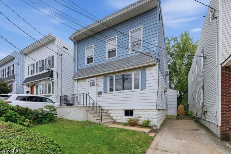 95 Belmount Ave