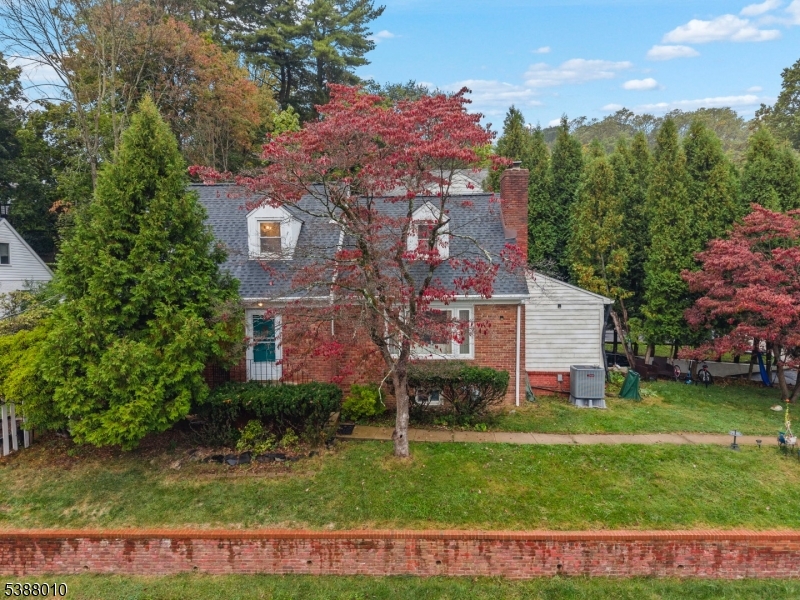 5 Whitman St