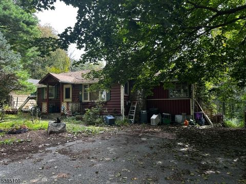 8 Shawondasee Rd Vernon Twp. NJ 07422