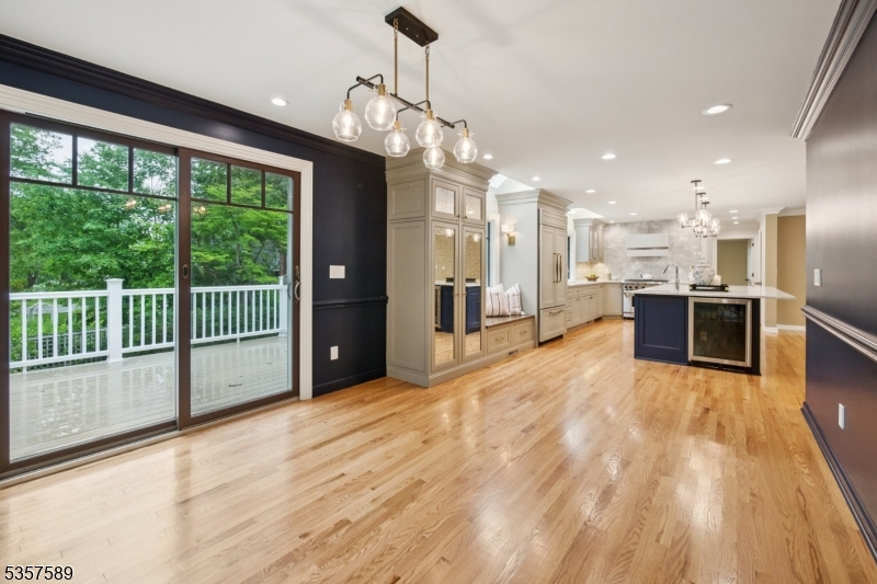 25 Woodcliff Dr