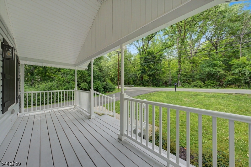 8 Oak Rd