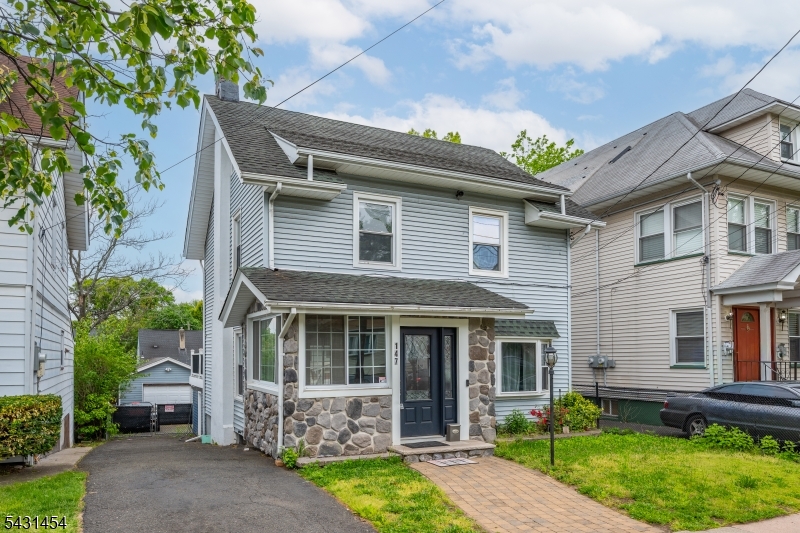 147 Clinton Ave