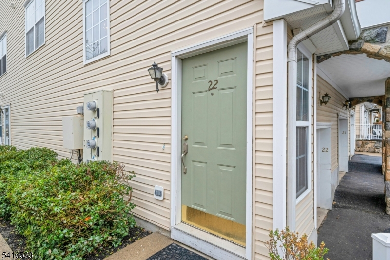 22 Mountainside Dr 22