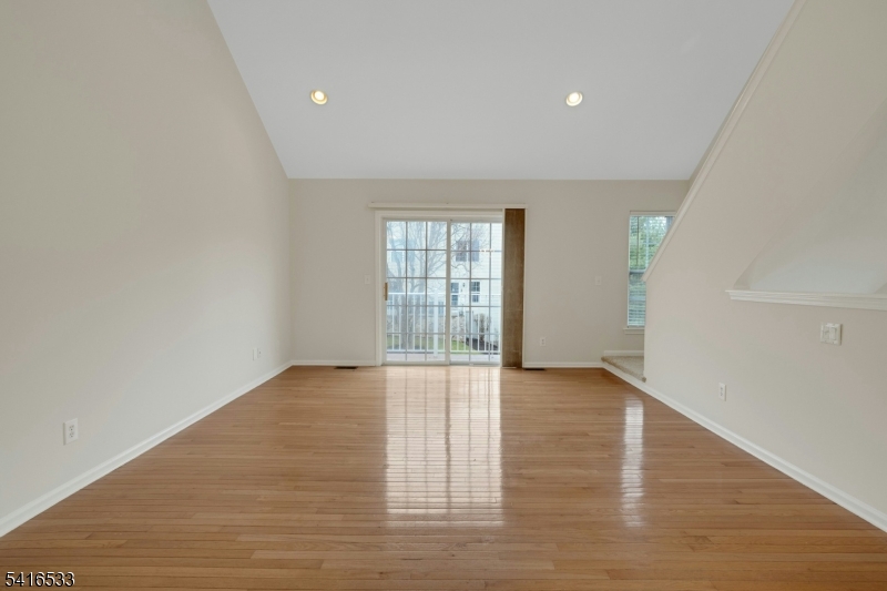 22 Mountainside Dr 22