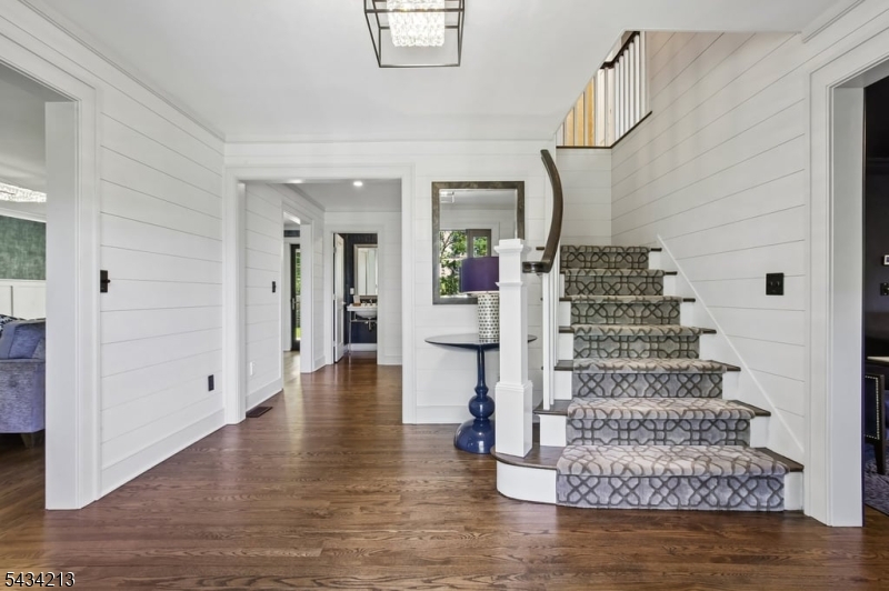 210 Mendham Rd