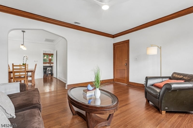 11 Brookwood Dr 2