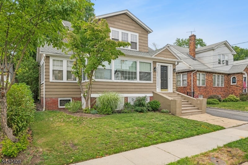 11 Brookwood Dr 2