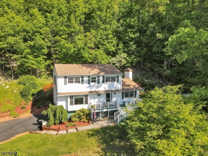 629 W Shore Trl