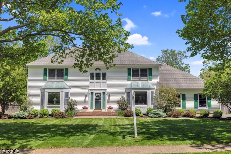 3 Wellington Dr