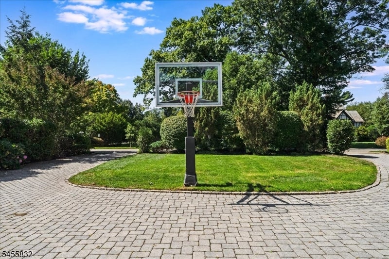 421 Ridgewood Ave