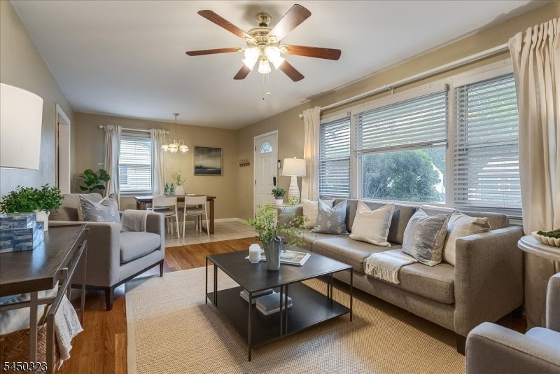 40 Brook Dr