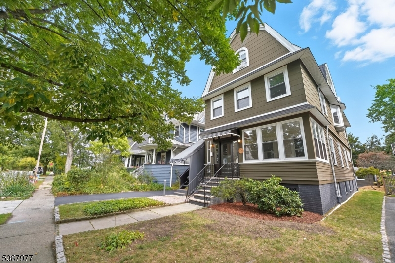 9 Vincent Pl