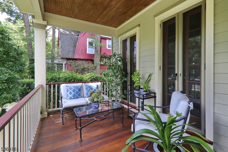 305 Prospect Ave
