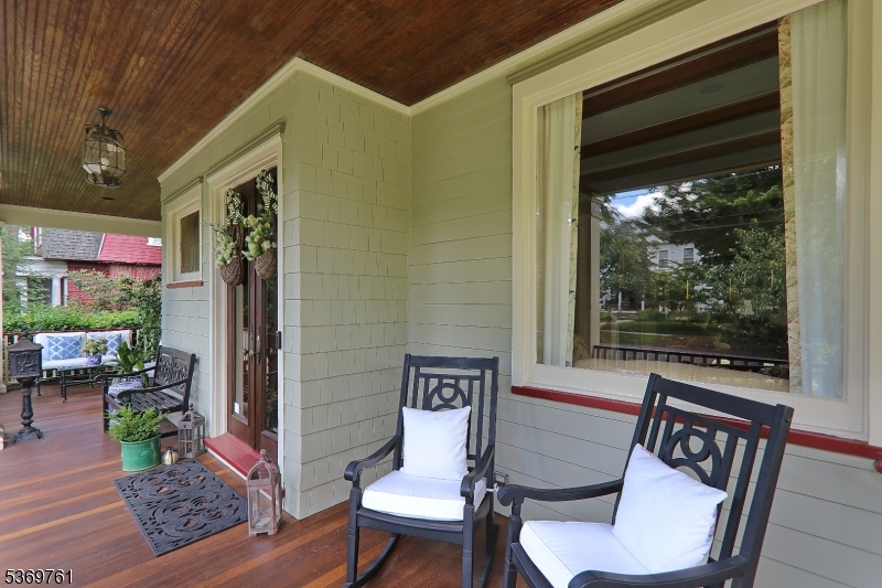 305 Prospect Ave