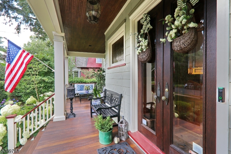305 Prospect Ave