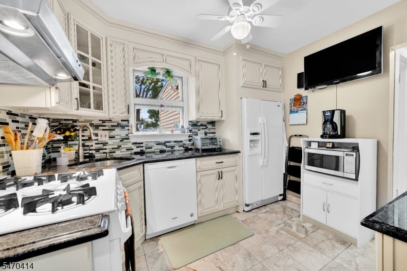 65 Starmond Ave