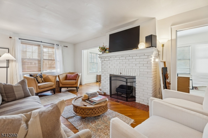 1 Midland Pl