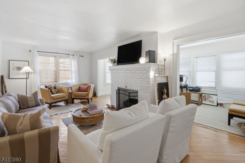 1 Midland Pl