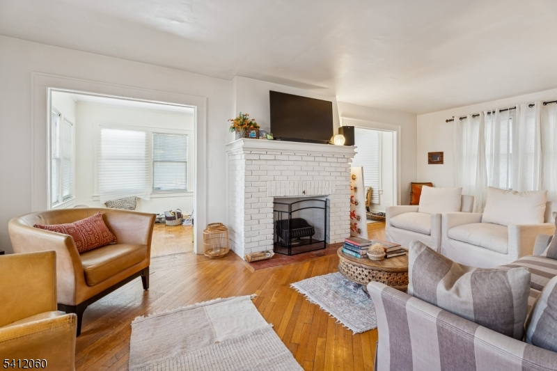 1 Midland Pl