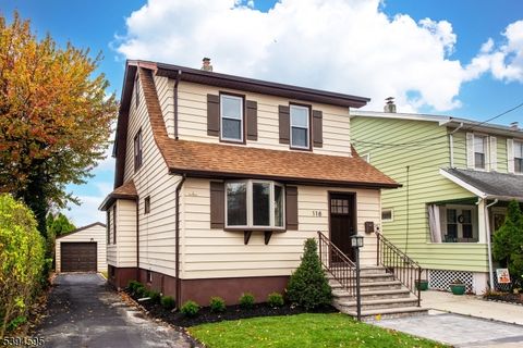 118 Rutherford Ave Lyndhurst Twp. NJ 07071