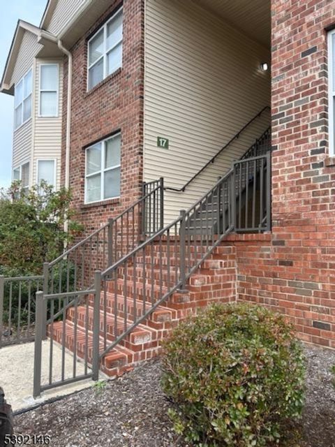 Photo of 17 Frankie Ln, East Hanover, NJ 07936 (MLS # 3995725)