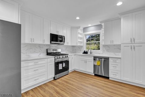 42 Stonewyck Dr Chatham Twp. NJ 07928