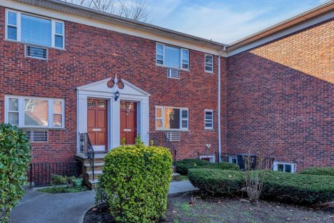 Photo of 640 Franklin Ave #2R, Nutley, NJ 07110 (MLS # 4001006)