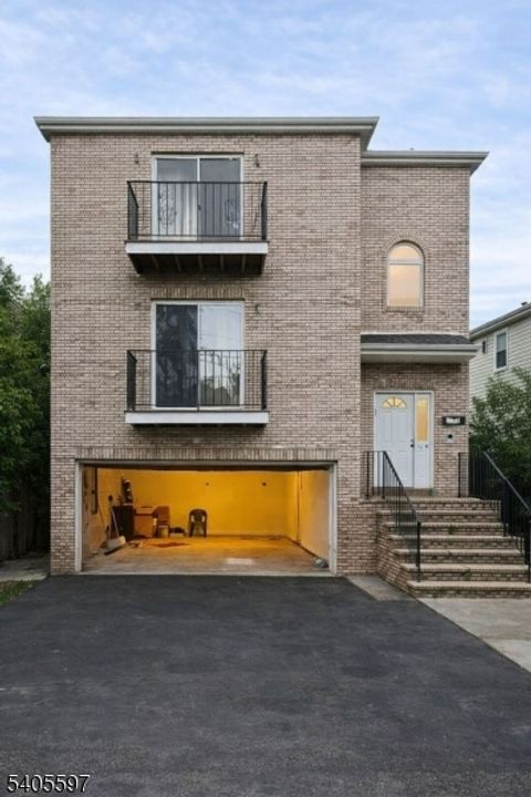 56-58 Kent St Newark City NJ 07108