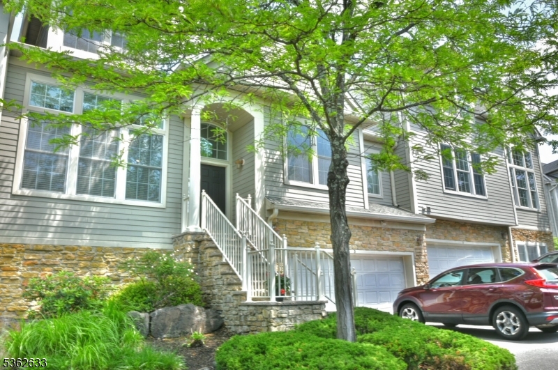 3 Skyview Dr 3