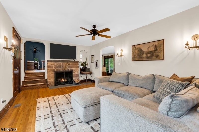 10 Passaic Ave