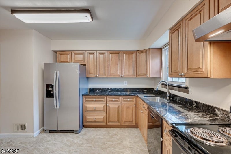 30 Catbird Ct