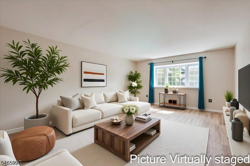 30 Catbird Ct