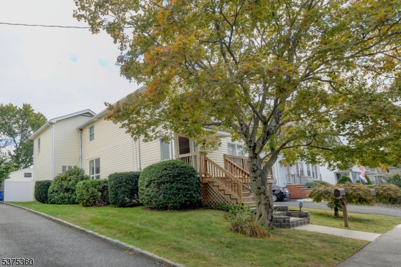 67 Battle Hill Ave