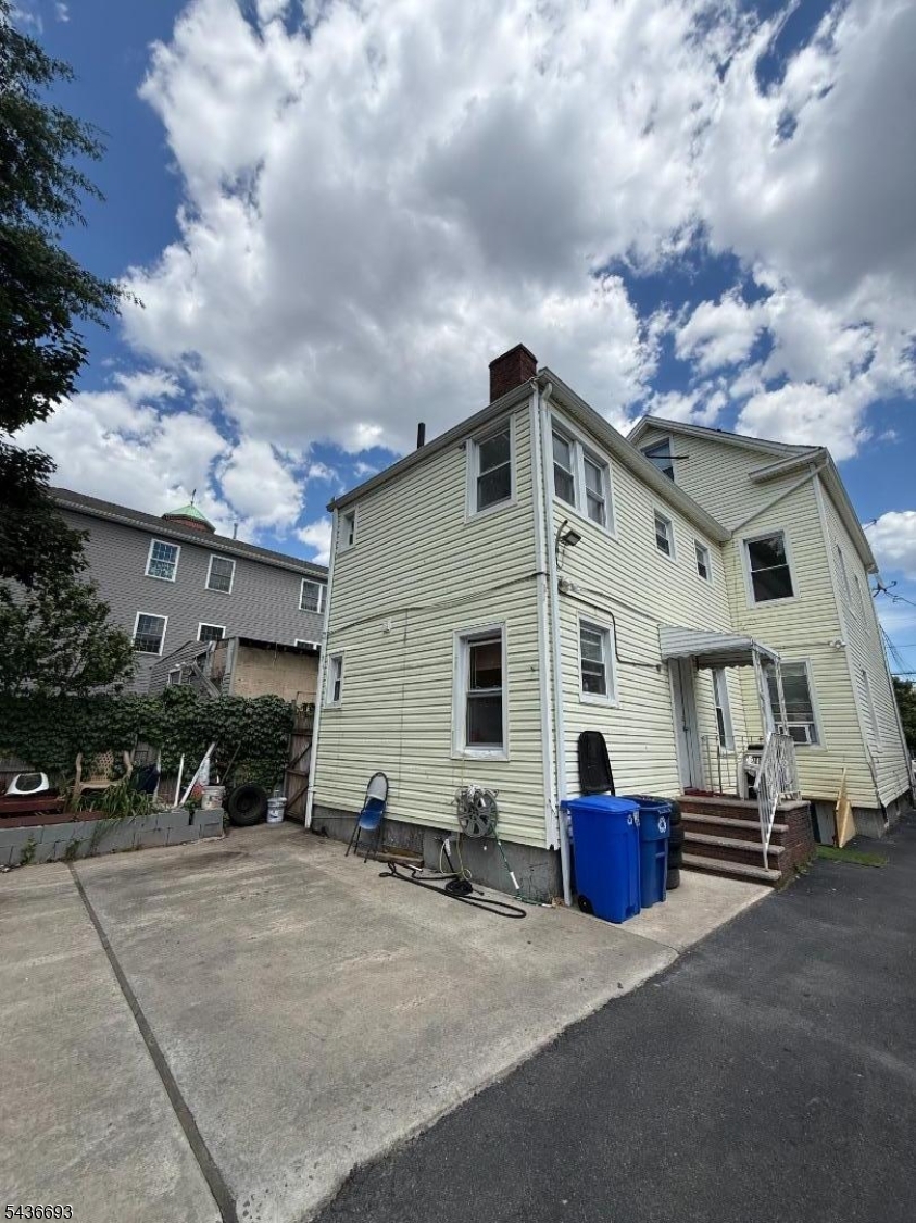 40 Smith St
