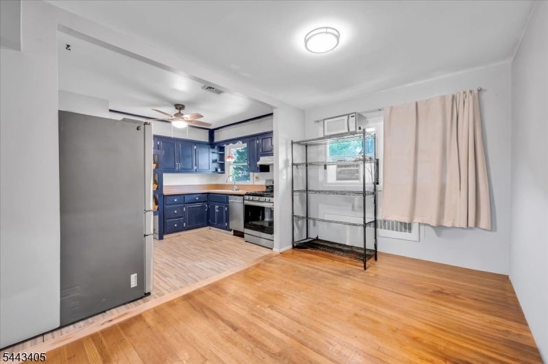 612 Betsy Ross Pl