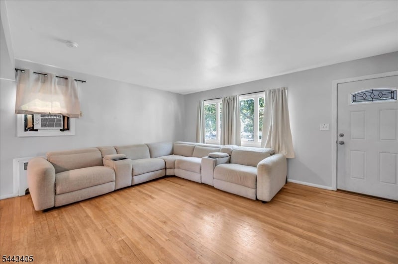 612 Betsy Ross Pl