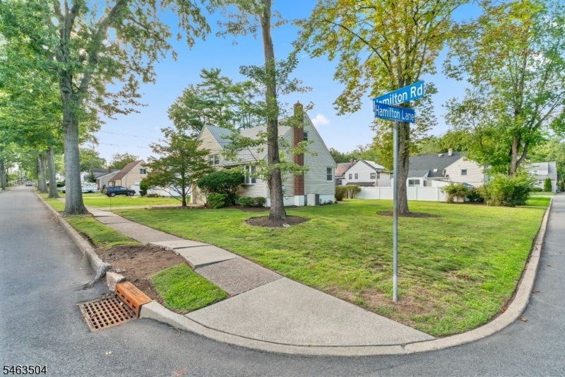 257 Hamilton Rd