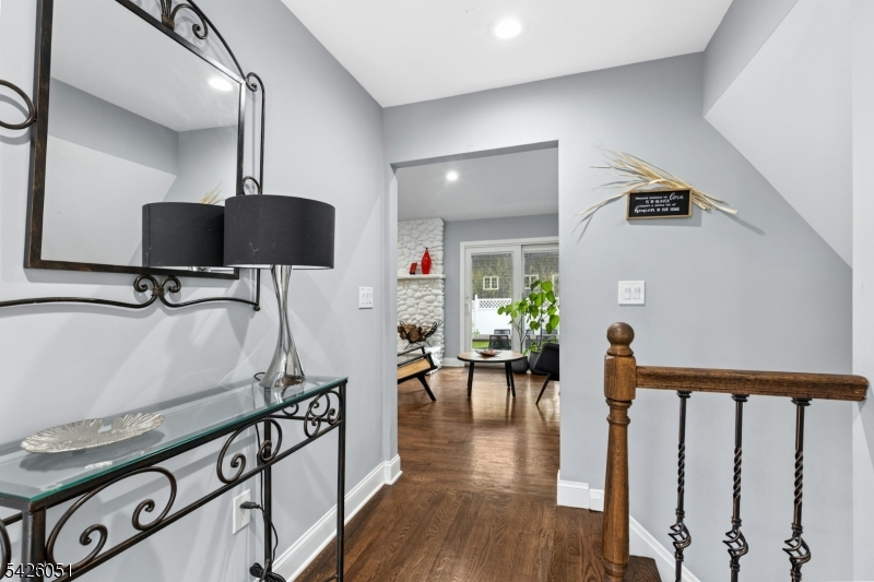 15 Roosevelt Ave