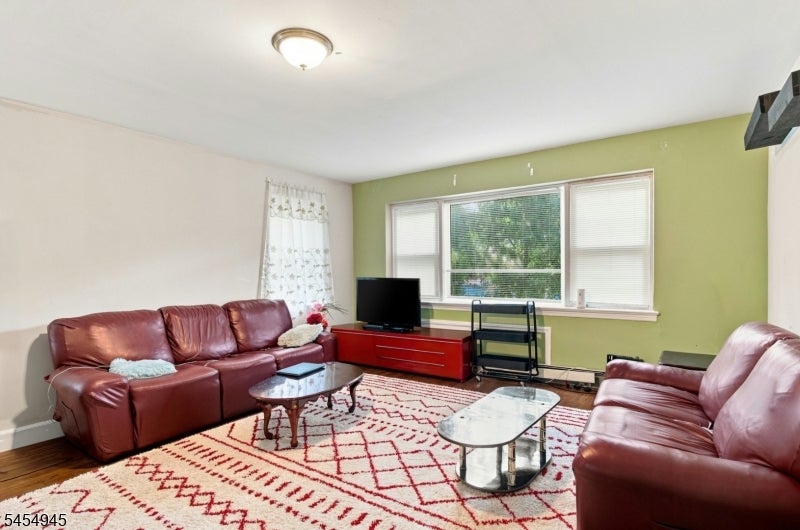 120-122 Tuxedo Pkwy