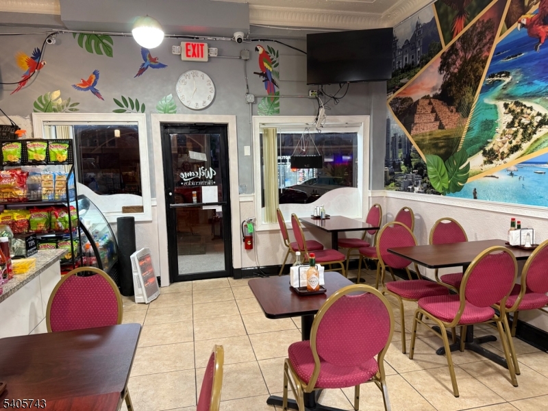 166 Remsen Ave