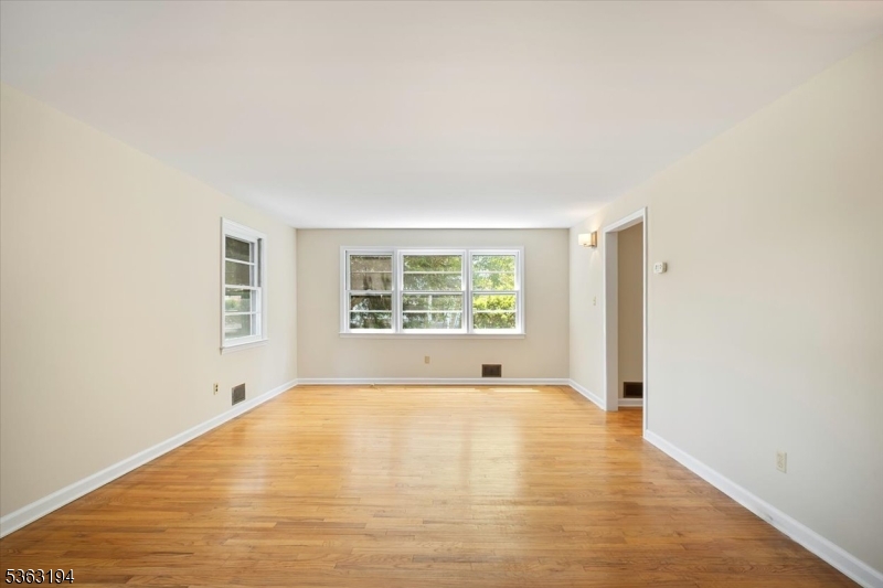 10 Lakeview Trl