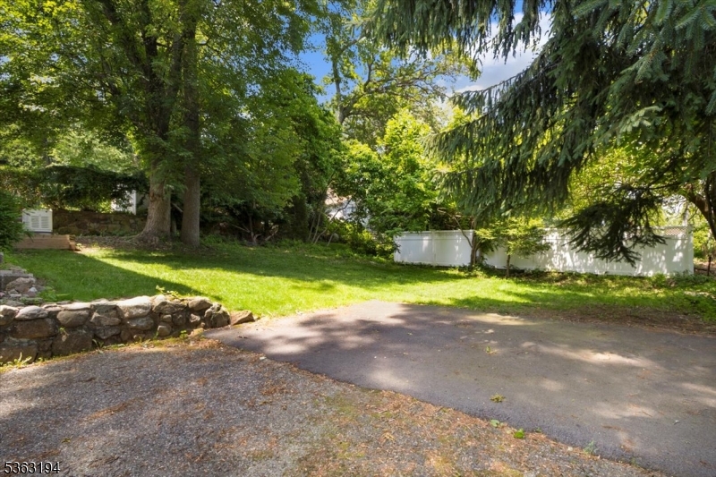 10 Lakeview Trl