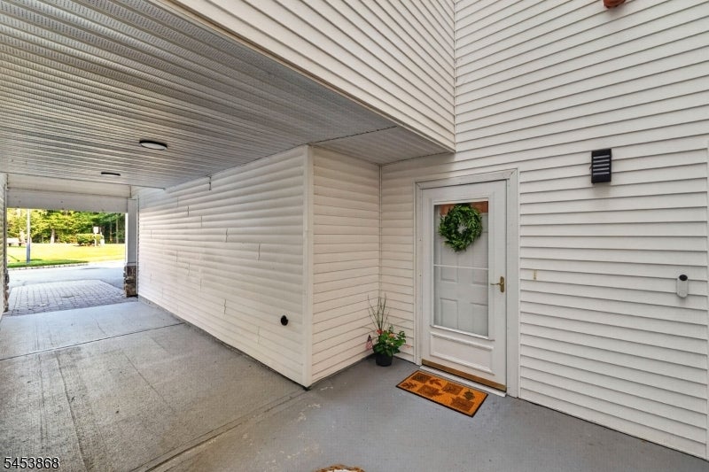 116 Whisper Way East