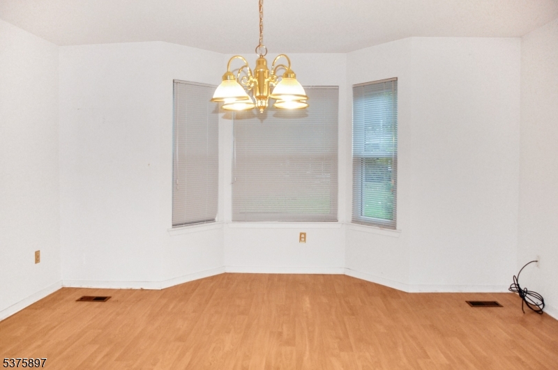 280 Greenfield Rd