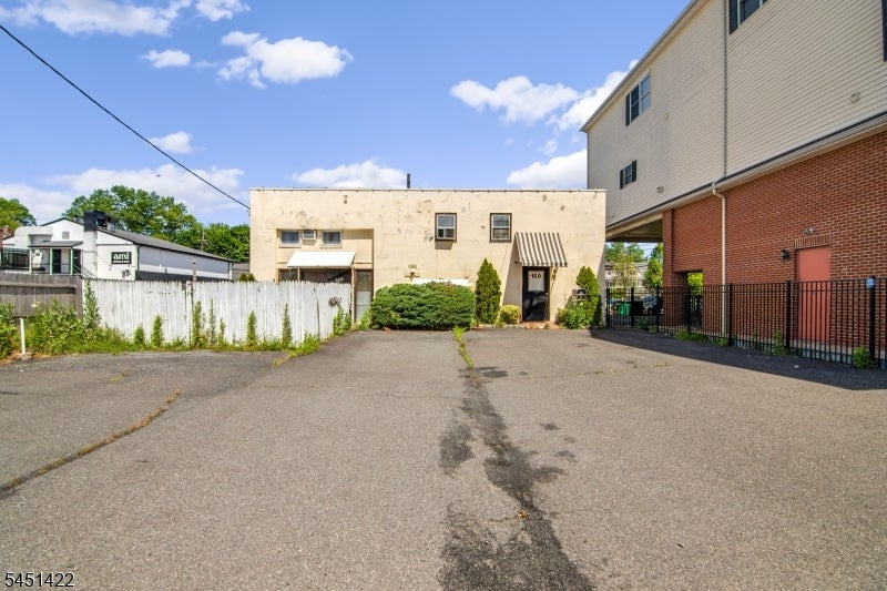 160 Sherman Ave, Berkeley Heights, NJ 07922