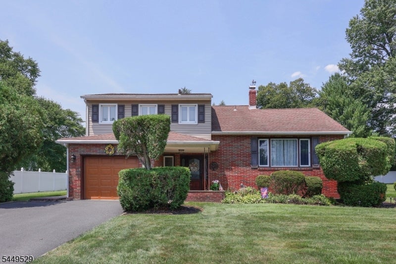 167 Acorn Dr