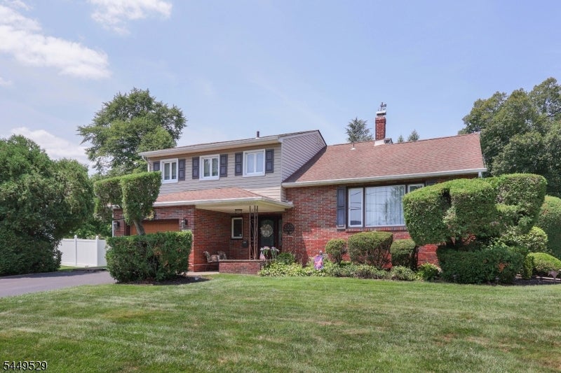 167 Acorn Dr