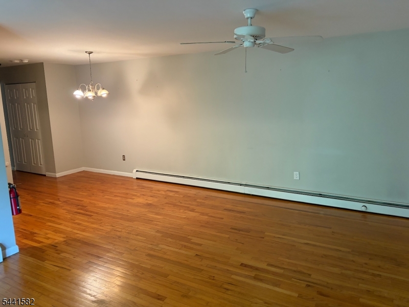 28 Deanna Dr   Apt 57 57