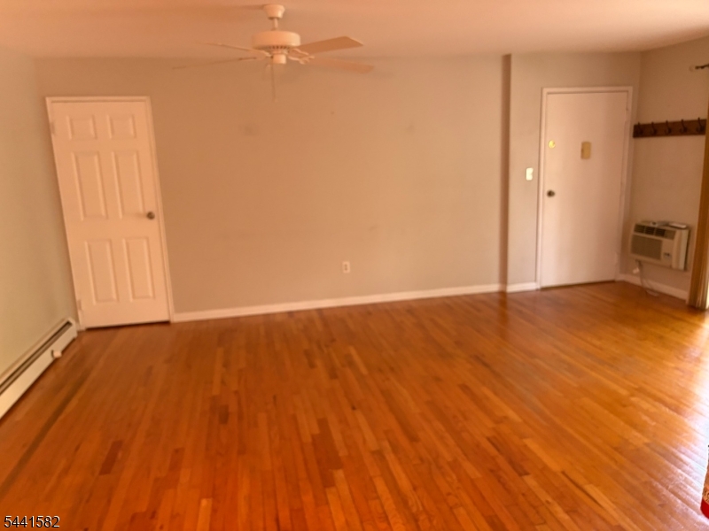 28 Deanna Dr   Apt 57 57