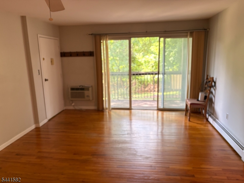 28 Deanna Dr   Apt 57 57